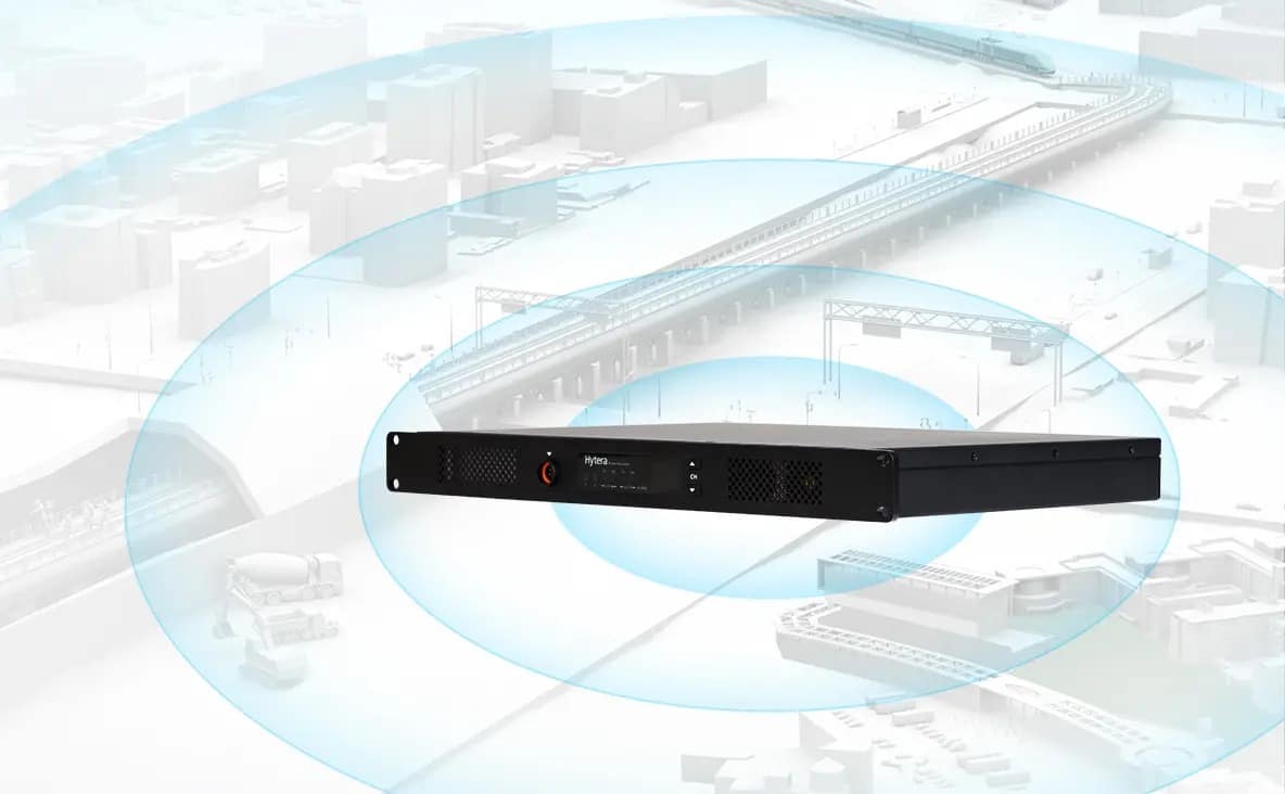 Repetidora DMR Hytera HR1066 con su área de cobertura sobre una ciudad